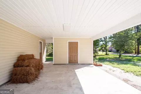 Exterior - 2350 Edgewood St, Waycross, GA 31501 photo 1 of 3
