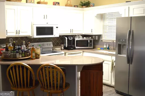 Kitchen - 20 Gleneagle Ct #102A, Clayton, GA 30525 photo 1 of 1