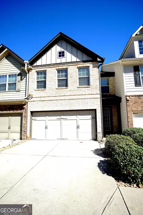 923 Spicy Oak Dr, Lawrenceville, GA 30044