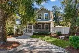 131 Maple St, St. Simons, GA 31522