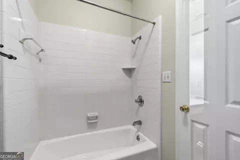 Bath - 126 Carolina Dr, Toccoa, GA 30577 photo 4 of 4