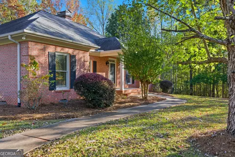 Exterior - 126 Carolina Dr, Toccoa, GA 30577 photo 5 of 14