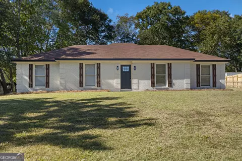 4245 N Oaks Dr, Columbus, GA 31901