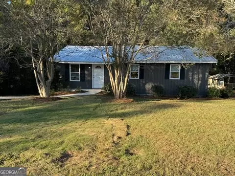 152 Allen Memorial Dr SW, Milledgeville, GA 31061