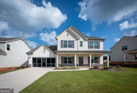 560 Calgary Downs Dr, Winder, GA 30680