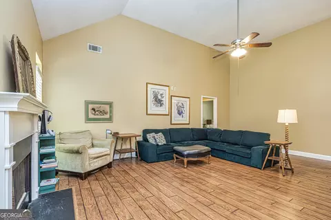 Living - 4555 Mooty Bridge Rd, Lagrange, GA 30240 photo 2 of 2