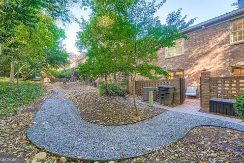 70 Old Ivy Rd NE #53, Atlanta, GA 30342