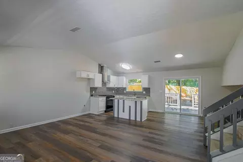 4812 White Oak Path, Stone Mountain, GA 30088 photo 9