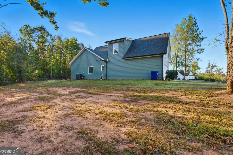 Exterior - 189 Oakwood Dr, Commerce, GA 30529 photo 5 of 8