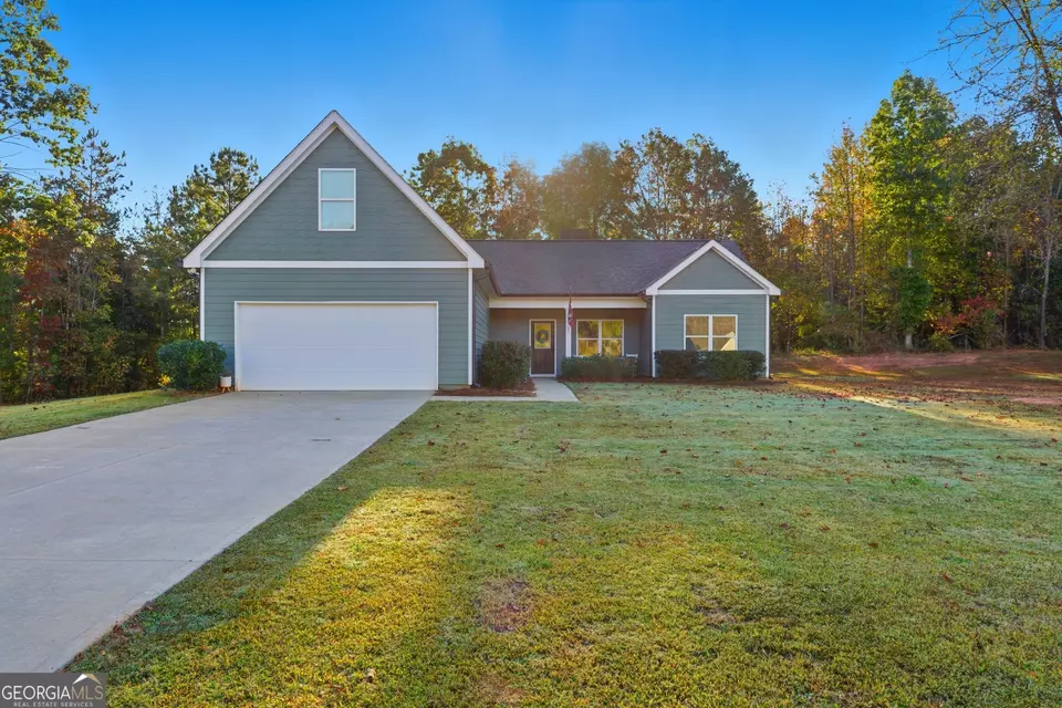 Exterior - 189 Oakwood Dr, Commerce, GA 30529 photo 1 of 8