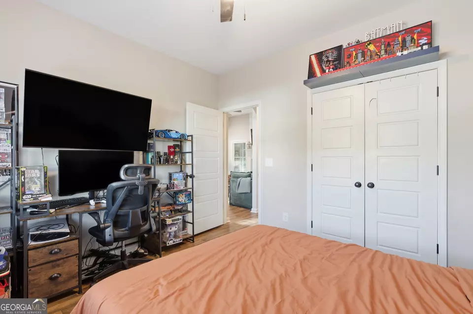 Bedroom - 189 Oakwood Dr, Commerce, GA 30529 photo 4 of 6