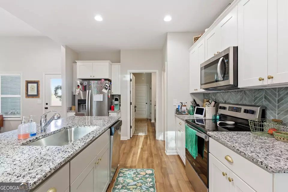 Other - 189 Oakwood Dr, Commerce, GA 30529 photo 3 of 6