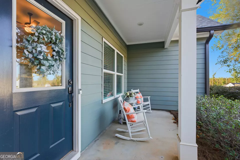 Exterior - 189 Oakwood Dr, Commerce, GA 30529 photo 3 of 8
