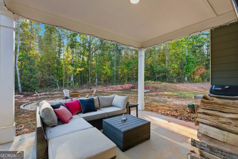 Exterior - 189 Oakwood Dr, Commerce, GA 30529 photo 7 of 8