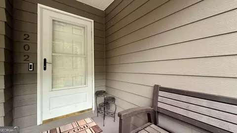 202 Montclair Dr, Calhoun, GA 30701