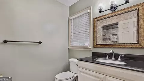 Bath - 202 Montclair Dr, Calhoun, GA 30701 photo 2 of 4