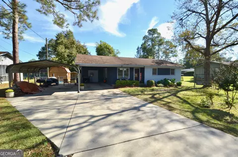 5616 Beulah St, Eastman, GA 31023