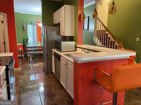 230 Amal Dr SW #212, Atlanta, GA 30315