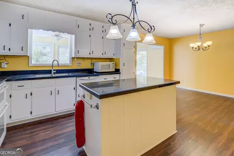 Kitchen - 6627 Cameron Rd, Morrow, GA 30260 photo 3 of 4