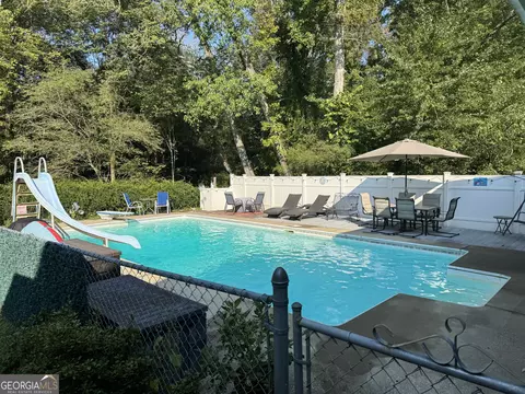Exterior - 6627 Cameron Rd, Morrow, GA 30260 photo 6 of 13