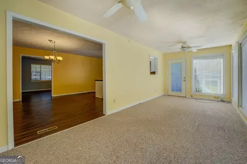 Living - 6627 Cameron Rd, Morrow, GA 30260 photo 4 of 6