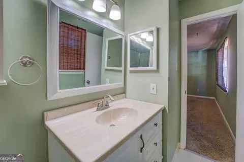 Bath - 6627 Cameron Rd, Morrow, GA 30260 photo 1 of 4