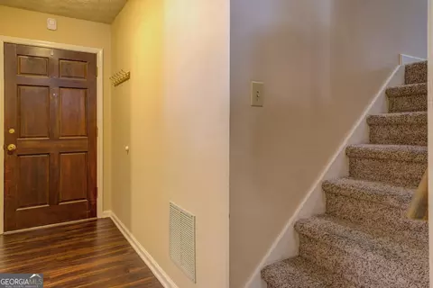 Entry Way - 6627 Cameron Rd, Morrow, GA 30260 photo 2 of 2