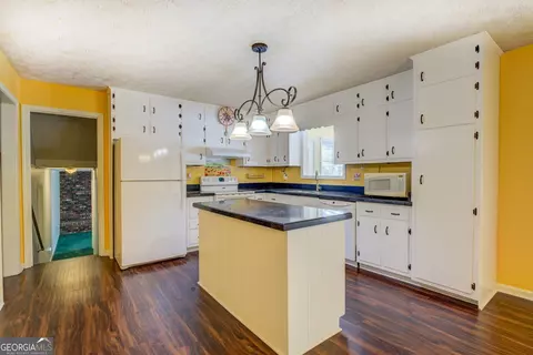 Kitchen - 6627 Cameron Rd, Morrow, GA 30260 photo 2 of 4