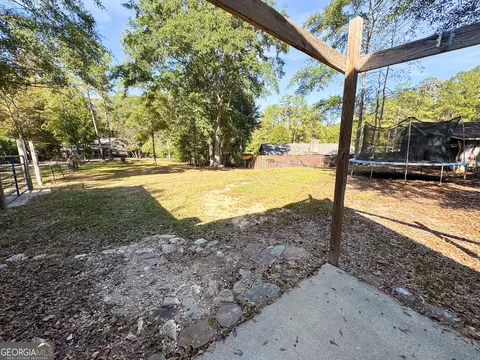 Exterior - 22 Laurel Dr, Valley, AL 36854 photo 2 of 3
