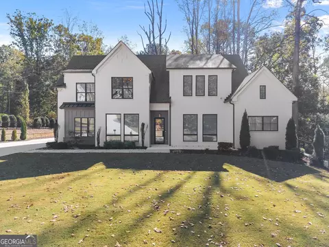 1646 Thomas Dr, Hoschton, GA 30548