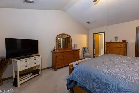 Bedroom - 10990 Clearwater Dr, Hampton, GA 30228 photo 2 of 4