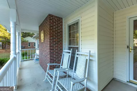 Exterior - 10990 Clearwater Dr, Hampton, GA 30228 photo 4 of 15
