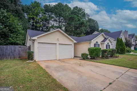 6384 Stonebridge Creek Ln, Lithonia, GA 30058