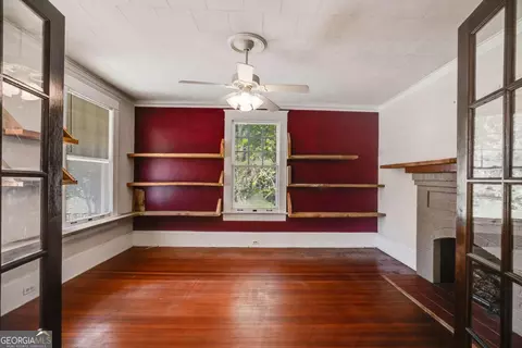 Living - 427 E College St, Bowdon, GA 30108 photo 5 of 8
