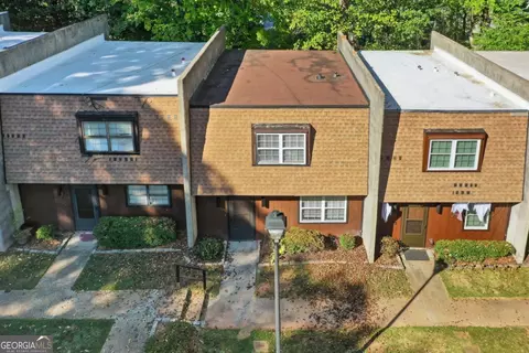 745 Cedar Pointe Ct SW, Marietta, GA 30008