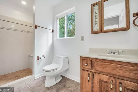 Bath - 550 Malcom Rd, Covington, GA 30014 photo 4 of 5