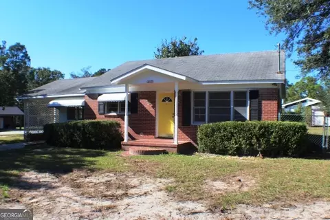217 Fowler St, Swainsboro, GA 30401