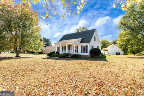 177 Chandler Heights Cir, Alto, GA 30510