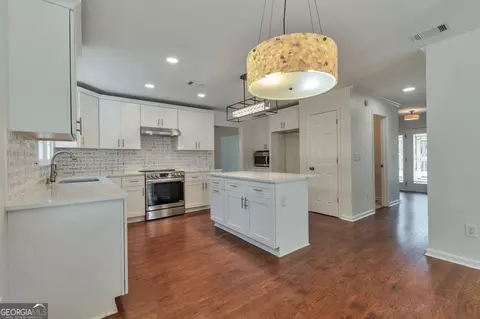 2305 Compton Pl, Suwanee, GA 30024 photo 9