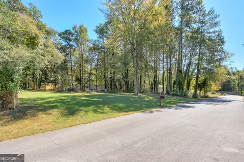 109 Greenwood Dr, Stockbridge, GA 30281