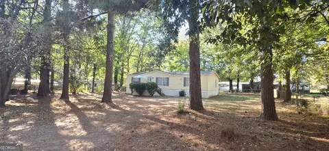 10 Shari Ct, Stockbridge, GA 30281