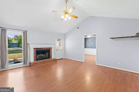 Living - 200 Pine Tree Ln, Mcdonough, GA 30252 photo 4 of 5