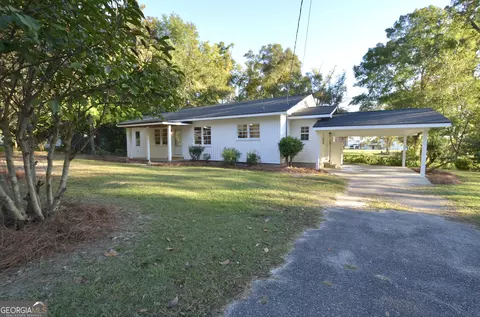 139 Magnolia St, Eastman, GA 31023