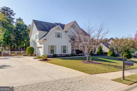 1211 Sterling Lake Dr, Jefferson, GA 30549