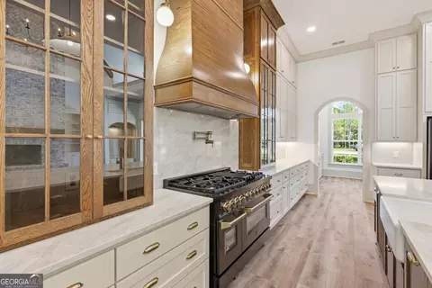 Kitchen - 112 Wakefield Dr, Guyton, GA 31312 photo 6 of 11