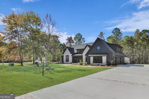 Exterior - 112 Wakefield Dr, Guyton, GA 31312 photo 2 of 29