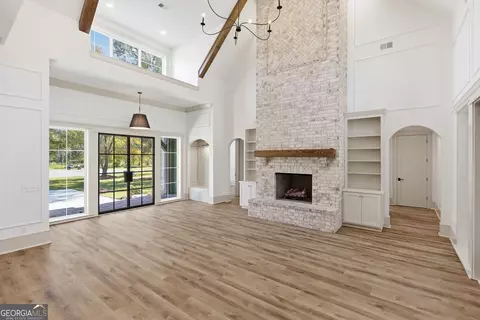 Living - 112 Wakefield Dr, Guyton, GA 31312 photo 2 of 7