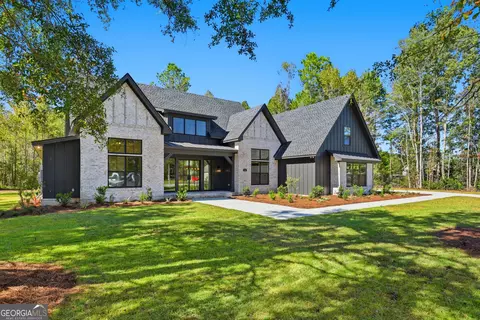 Exterior - 112 Wakefield Dr, Guyton, GA 31312 photo 3 of 29