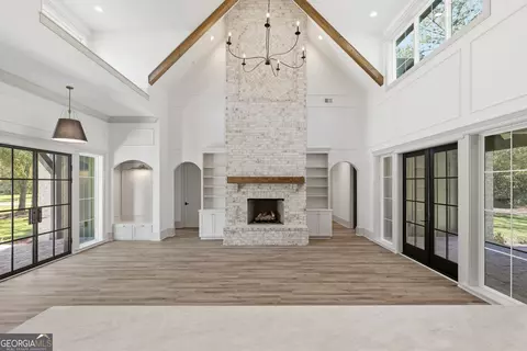 Living - 112 Wakefield Dr, Guyton, GA 31312 photo 6 of 7