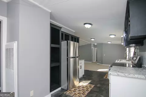Kitchen - 104 Bayberry Dr, Byron, GA 31008 photo 2 of 2